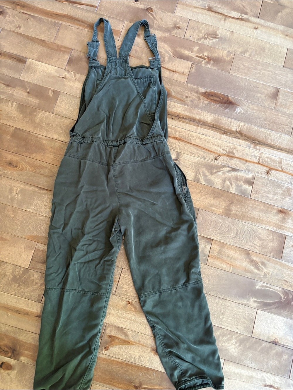 Wilfred Free Aritzia overalls - Olive Green - Picture 8 of 9